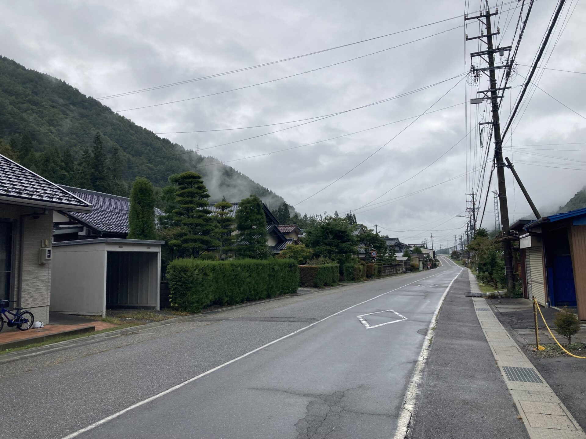 日出塩駅前の中山道の道筋(本山宿〜贄川宿間)