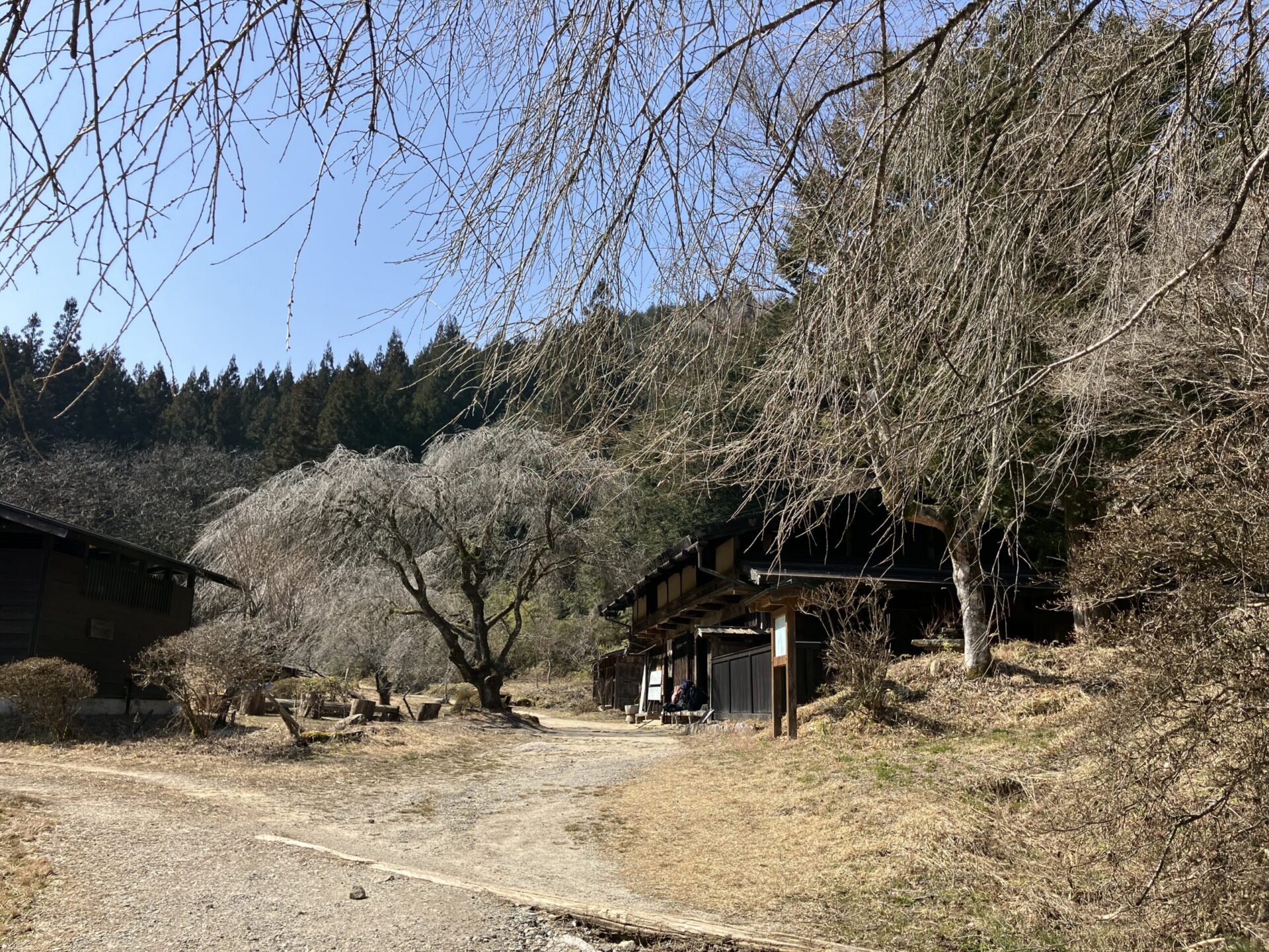 馬籠峠から見た恵那山方面(中山道)